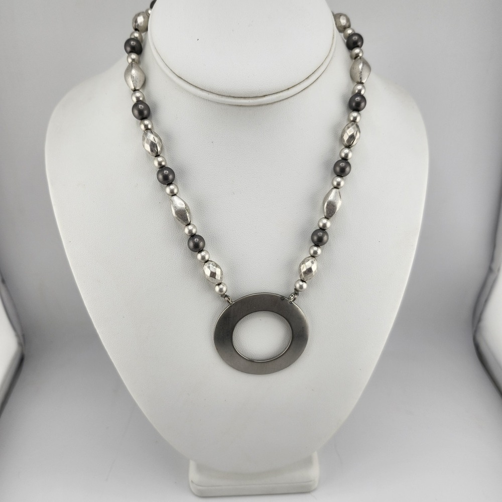 Silver Tone Circle Pendant Beaded Necklace